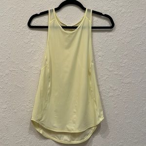 Lululemon tank size 6